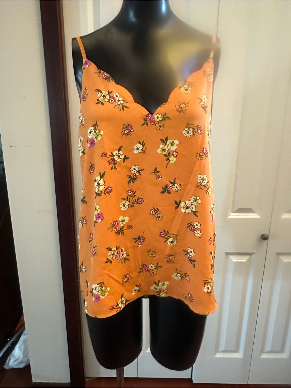 Floral Scallop V-Neck Cami Tank Top - Orange